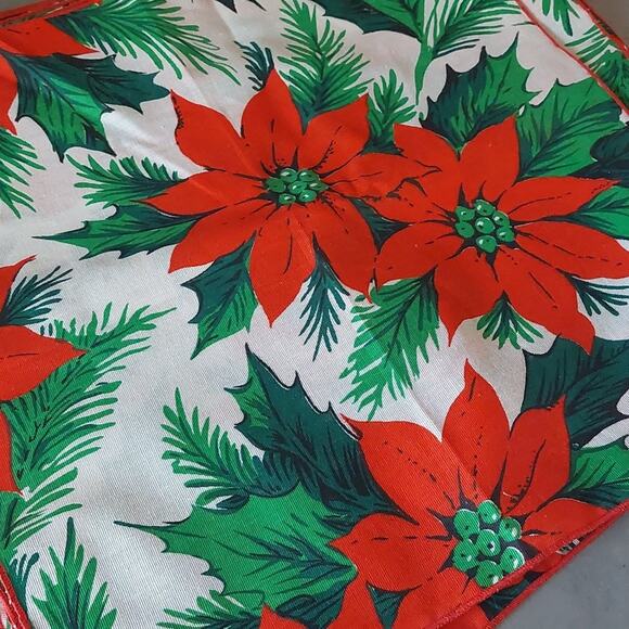 VTG Festive Poinsettia Print Napkins Holiday Christmas NWT NOS - Picture 2 of 4